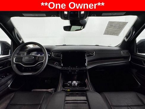 Used 2023 Jeep Wagoneer L Series II image 16