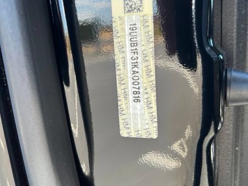 Used 2019 Acura TLX FWD image 9