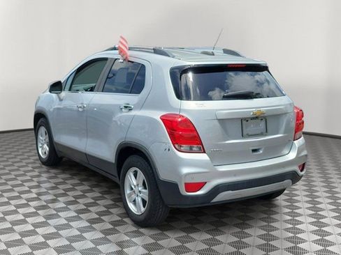 Used 2019 Chevrolet Trax LT w/ Driver Confidence Package FWD image 4