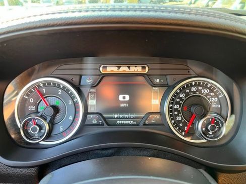 Used 2024 RAM 2500 Laramie AWD/4WD image 32