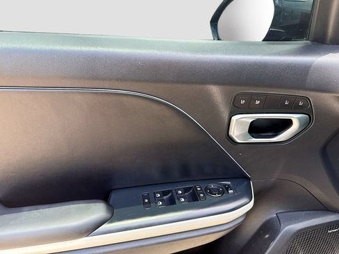 Used 2025 Kia K4 GT-Line w/ GT-Line Premium Package FWD image 9
