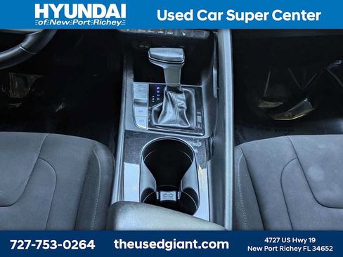 Used 2023 Hyundai Elantra SEL w/ Convenience Package FWD image 18