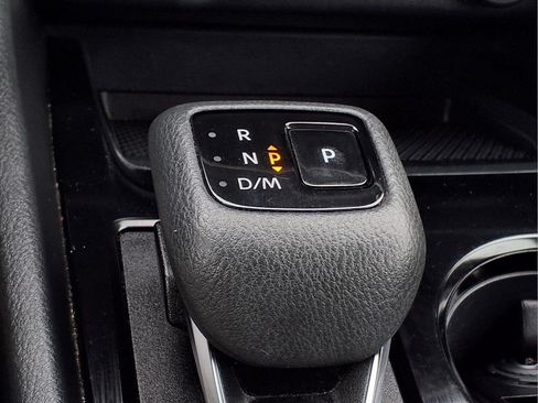 Used 2024 Nissan Rogue SV AWD/4WD image 18
