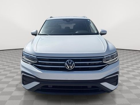 Used 2023 Volkswagen Tiguan SE image 6
