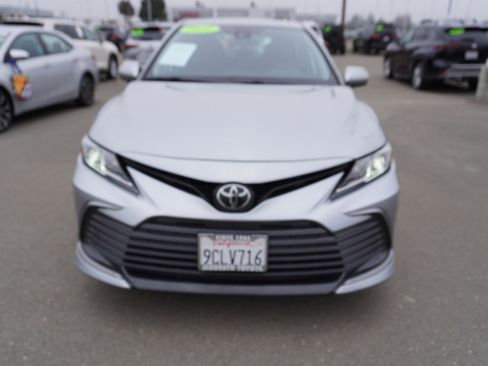 Used 2022 Toyota Camry LE image 6