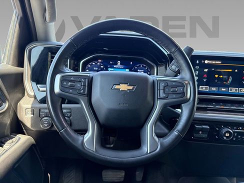 Used 2025 Chevrolet Silverado 1500 LT AWD/4WD image 11