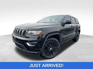 Used 2018 Jeep Grand Cherokee Laredo video 1