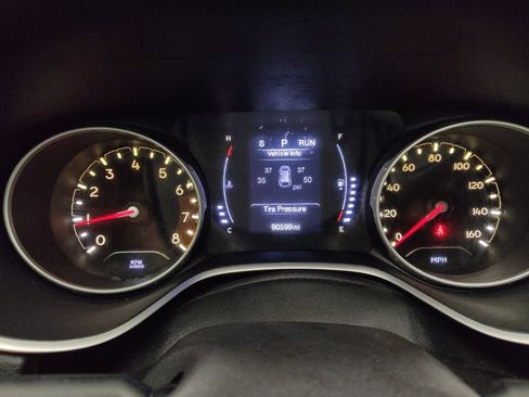 Used 2018 Jeep Compass Latitude AWD/4WD image 23