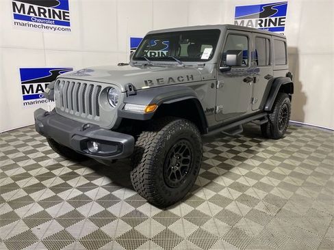 Used 2022 Jeep Wrangler Unlimited Sport w/ Xtreme Recon 35" Tire Package image 11