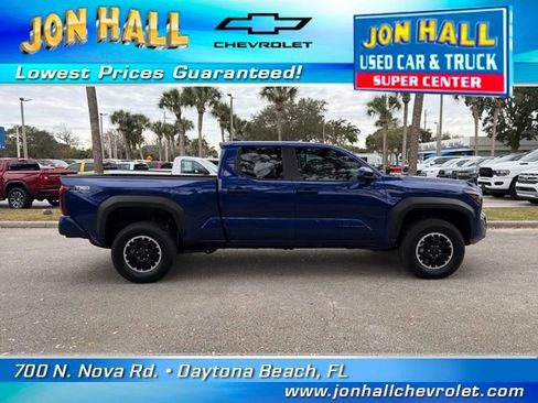 Used 2025 Toyota Tacoma TRD Off-Road image 16