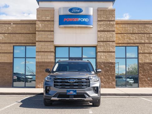 New 2026 Ford Explorer Active w/ Active Comfort Package image 3