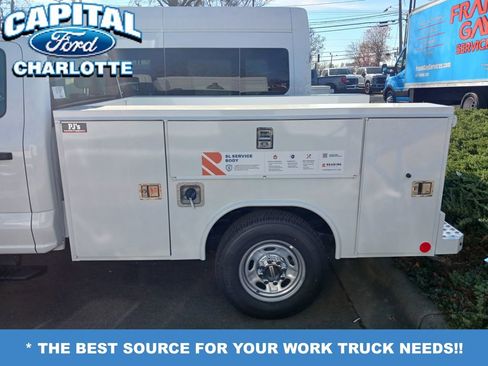 New 2026 Ford F250 XL w/ XL Chrome Package image 2