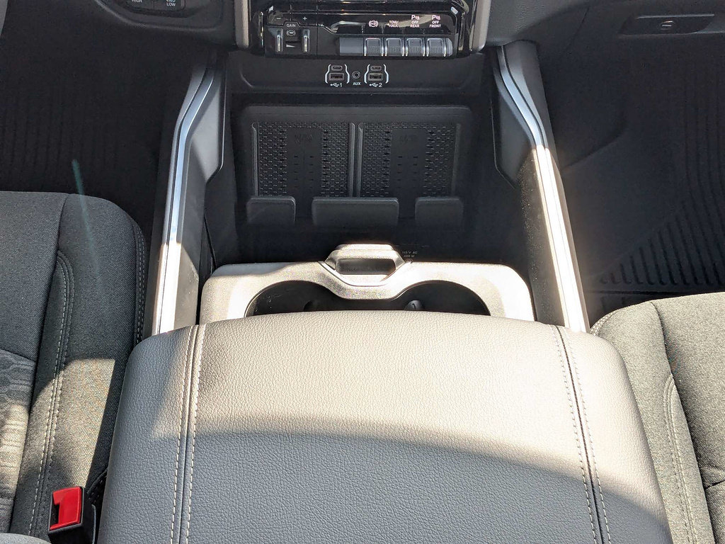 New 2026 RAM 3500 Big Horn AWD/4WD image 21