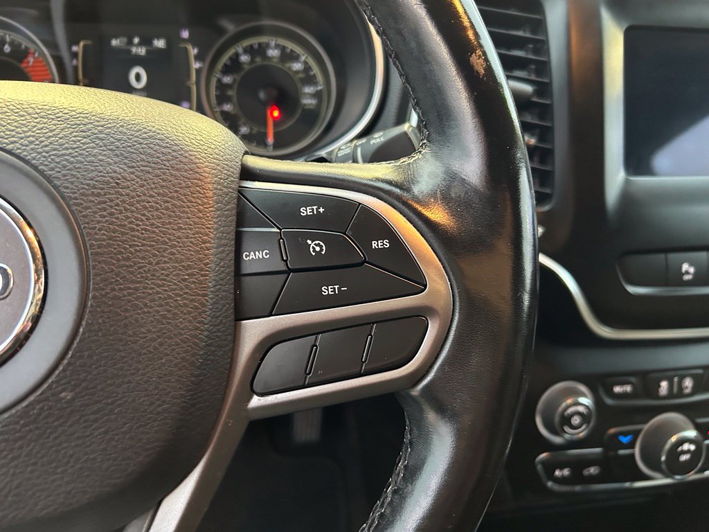 Used 2021 Jeep Cherokee Latitude Lux AWD/4WD image 24