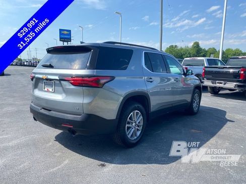 Used 2023 Chevrolet Traverse LT FWD image 7