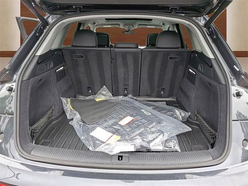 Used 2019 Audi Q5 2.0T Premium Plus w/ Premium Plus Package image 29
