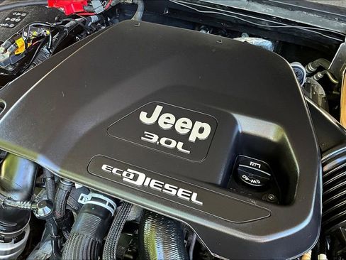Used 2021 Jeep Wrangler Unlimited Rubicon AWD/4WD image 29