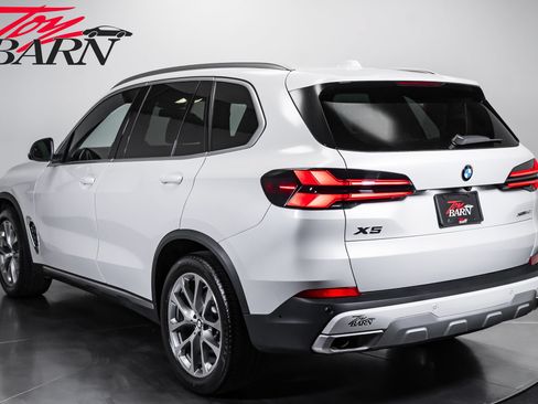 Used 2025 BMW X5 xDrive40i w/ Climate Comfort Package AWD/4WD image 3