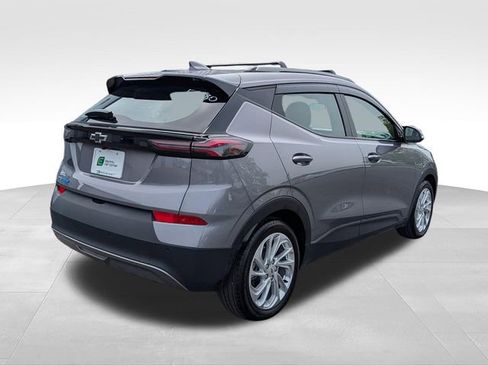 Used 2023 Chevrolet Bolt EUV LT w/ Driver Confidence Package FWD image 7