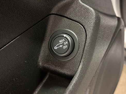 Used 2021 GMC Terrain SLT image 26