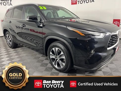Certified 2023 Toyota Highlander XLE image 1