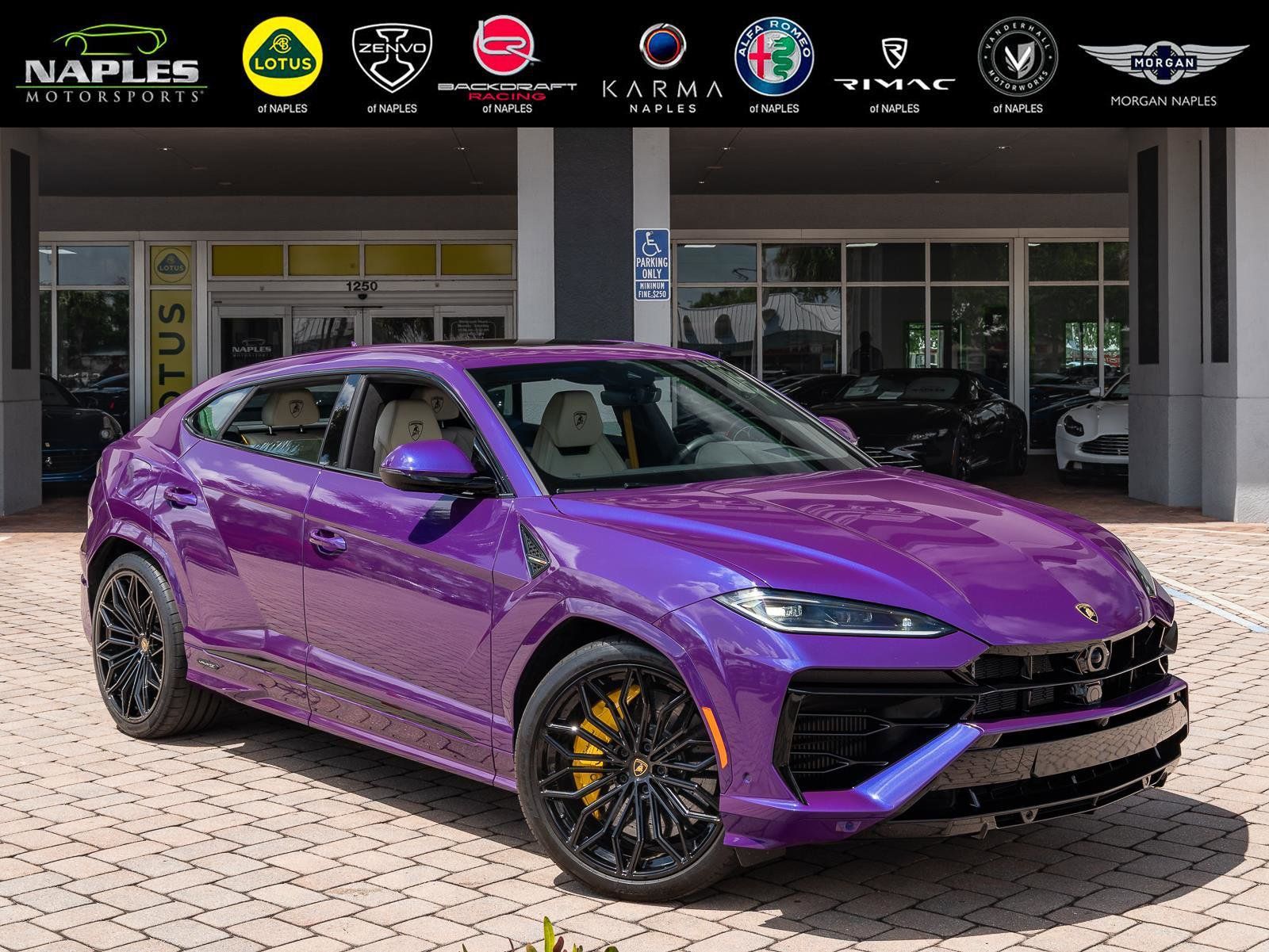 Used 2025 Lamborghini Urus SE AWD/4WD image 1