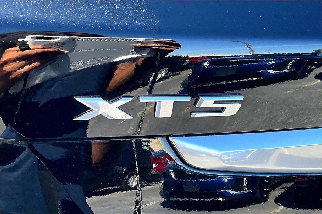 Used 2023 Cadillac XT5 Sportv w/ Technology Package AWD/4WD image 24