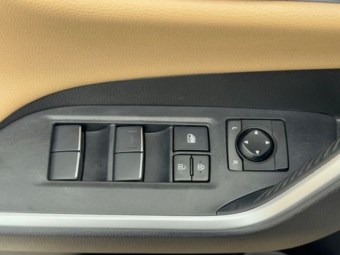 Used 2020 Toyota RAV4 Limited w/ Limited Grade Weather Package AWD/4WD image 15