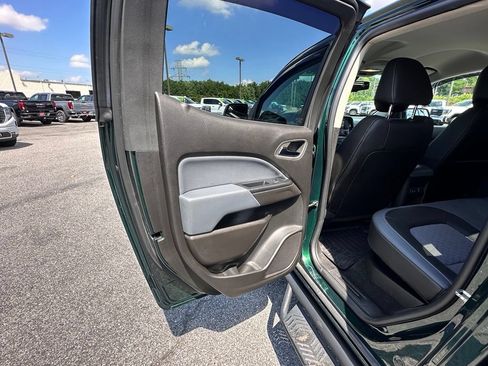 Used 2016 Chevrolet Colorado Z71 AWD/4WD image 24