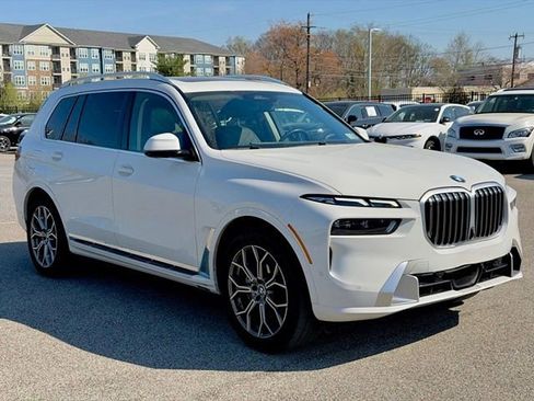 Used 2024 BMW X7 xDrive40i image 1