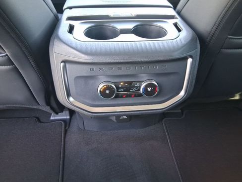 New 2025 Ford Expedition Max Platinum w/ Driver's Package image 14