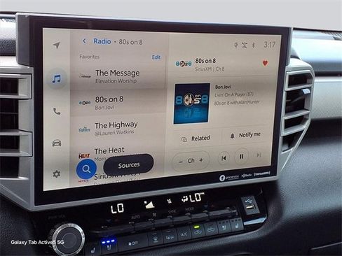 Used 2023 Toyota Tundra Limited image 28