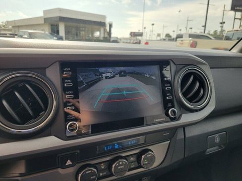 Used 2022 Toyota Tacoma TRD Sport image 22