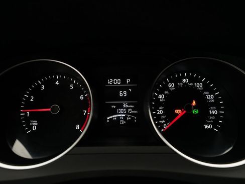 Used 2015 Volkswagen Jetta SE image 2