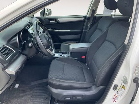 Used 2019 Subaru Outback 2.5i Premium AWD/4WD image 9