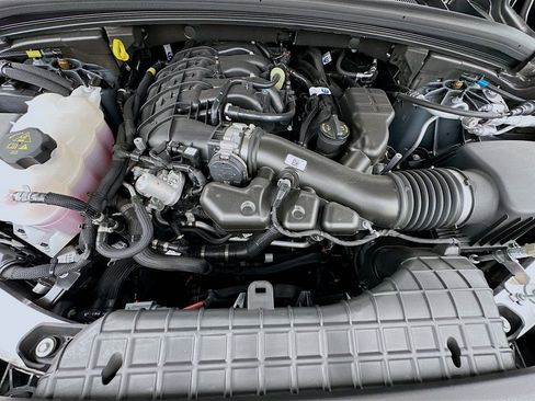 New 2025 Jeep Grand Cherokee Summit image 38