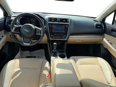 Used 2019 Subaru Outback 2.5i Limited AWD/4WD image 12