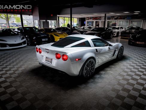 Used 2013 Chevrolet Corvette Z06 w/ 3LZ Preferred Equipment Group RWD image 58