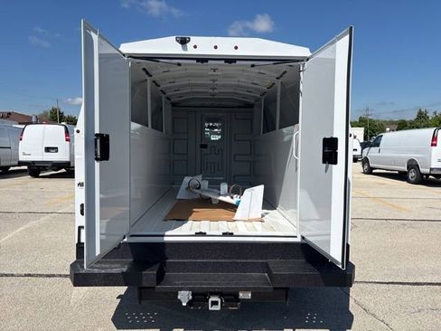 New 2024 Chevrolet Express 3500 RWD image 7