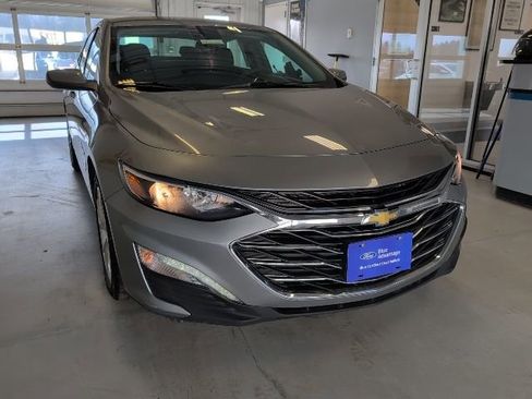 Used 2023 Chevrolet Malibu LT FWD image 35