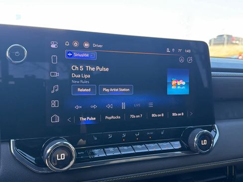 Used 2024 Chevrolet Colorado ZR2 w/ Technology Package image 14