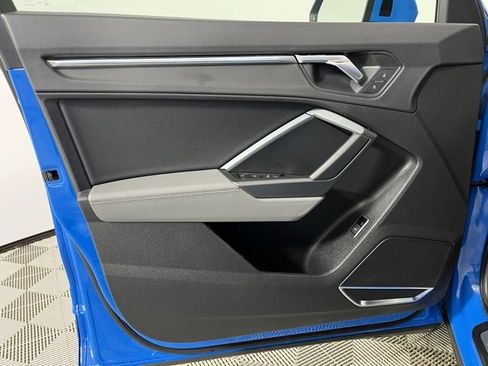 Used 2020 Audi Q3 2.0T Prestige w/ Prestige Package image 11