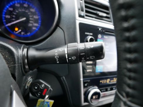 Used 2019 Subaru Outback 2.5i Premium image 33