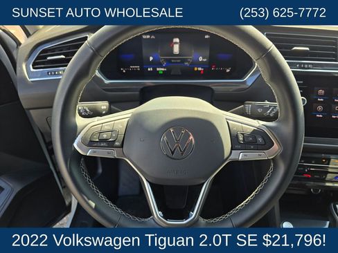 Used 2022 Volkswagen Tiguan SE AWD/4WD image 33