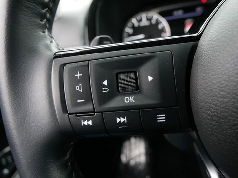 Used 2022 Nissan Pathfinder SL image 21