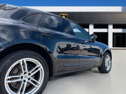 Used 2022 Porsche Macan Base image 46