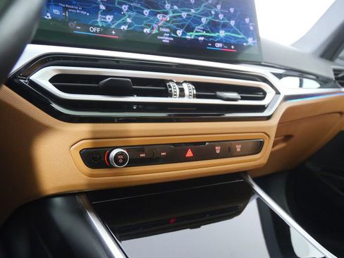 Certified 2023 BMW 330i Sedan w/ Premium Package image 23