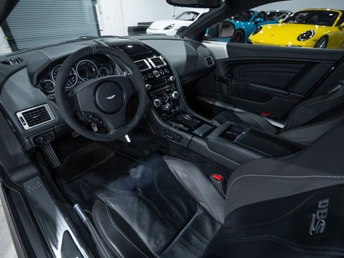 Used 2010 Aston Martin DBS image 18