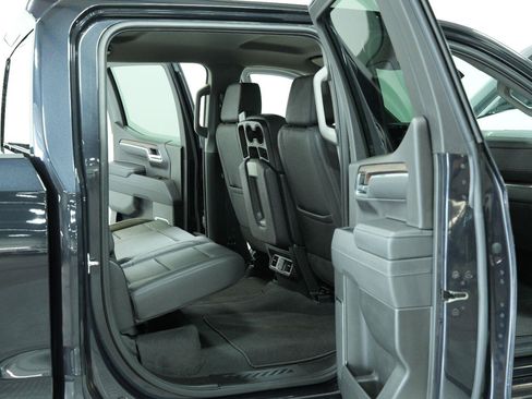 Used 2025 GMC Sierra 1500 SLT AWD/4WD image 13
