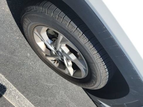 Used 2024 Hyundai Tucson SEL AWD/4WD image 3